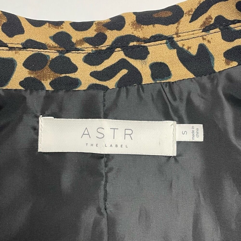 Astr The Label Leopard Print Open Front Blazer Si… - image 7